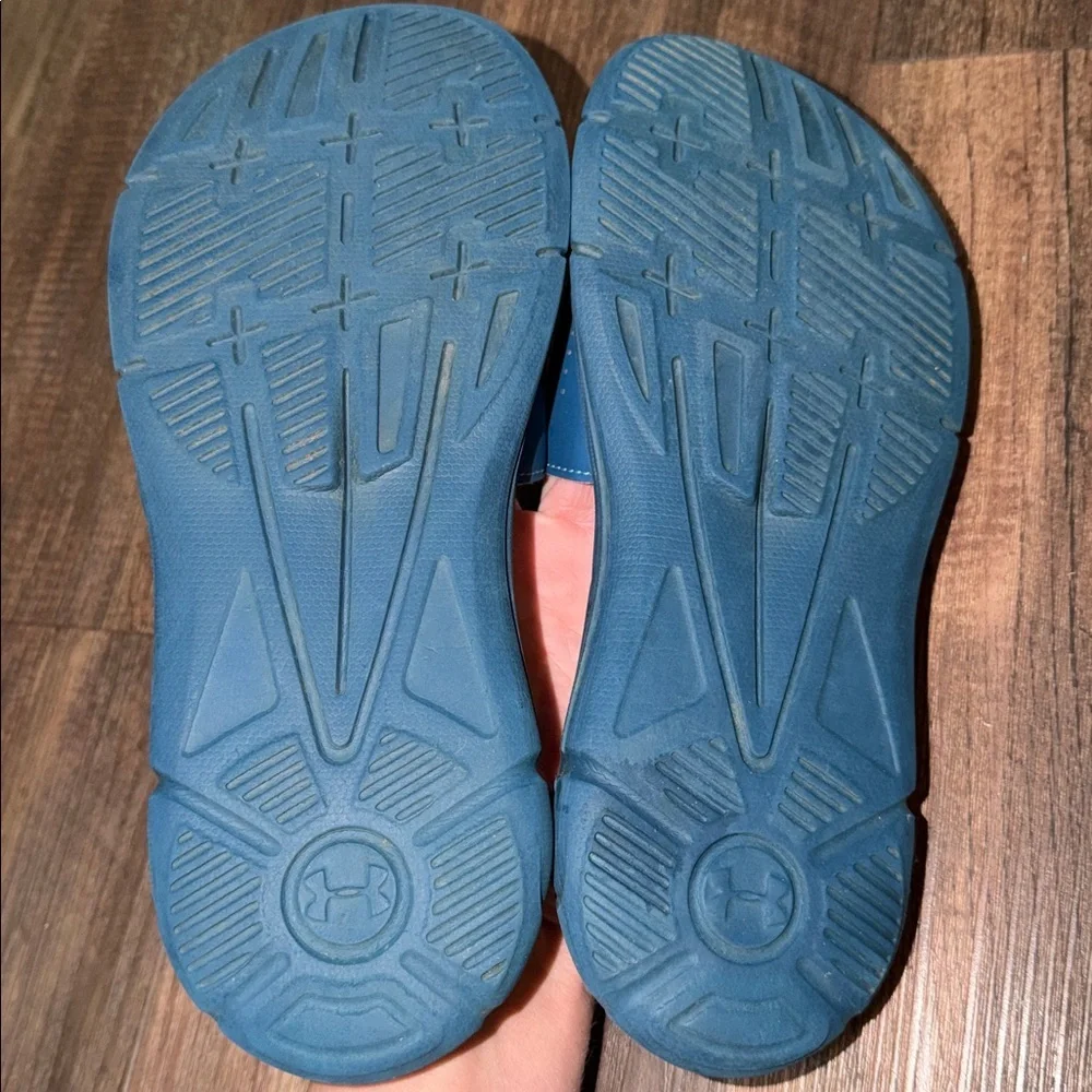 Under Armour Kids 4D Foam Slides Blue size 5Y EUC